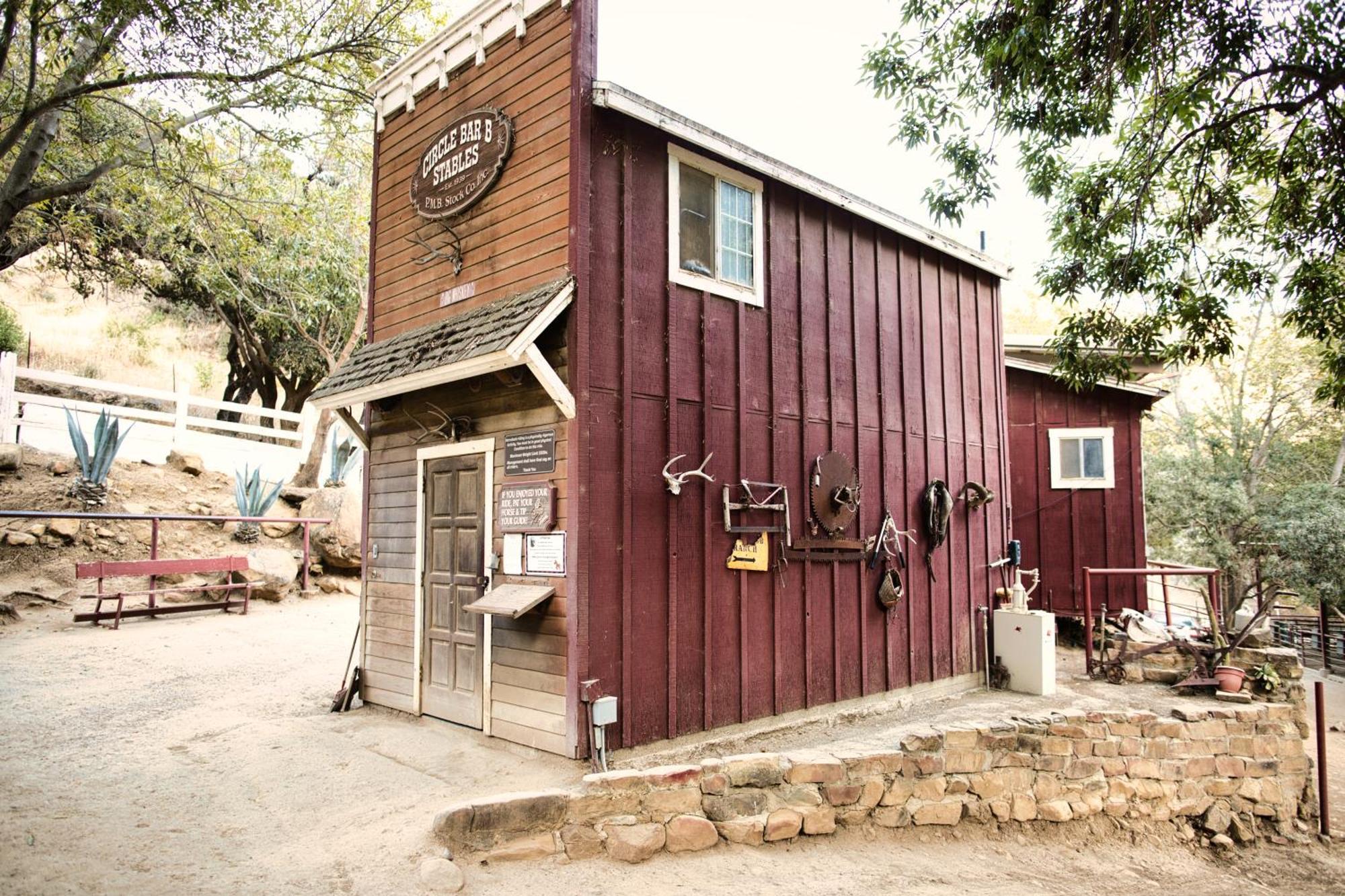 Circle Bar B Guest Ranch Hotell Capitan Exteriör bild