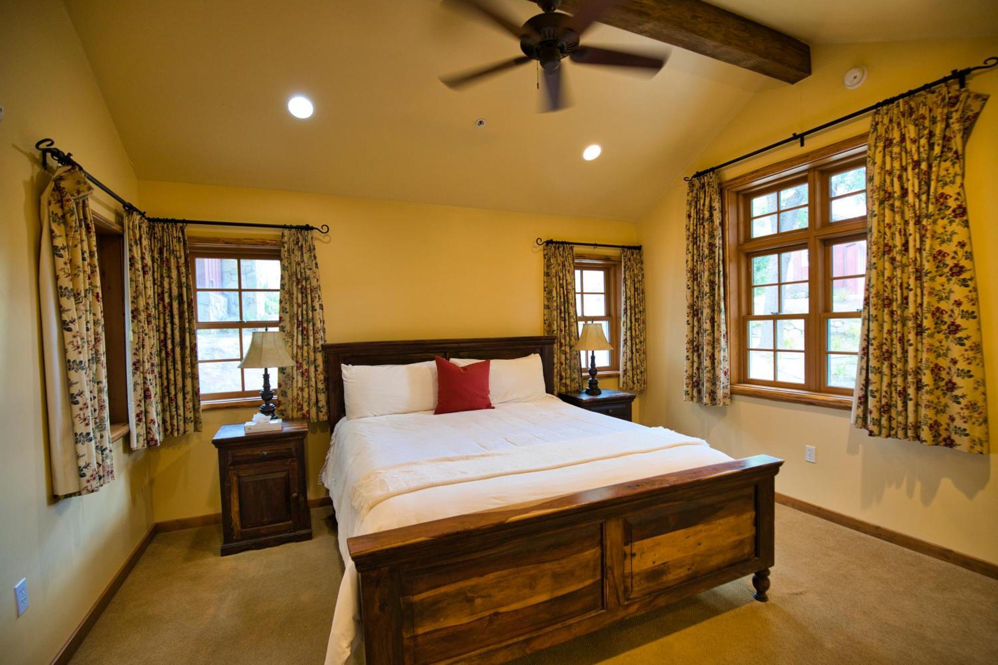 Circle Bar B Guest Ranch Hotell Capitan Exteriör bild